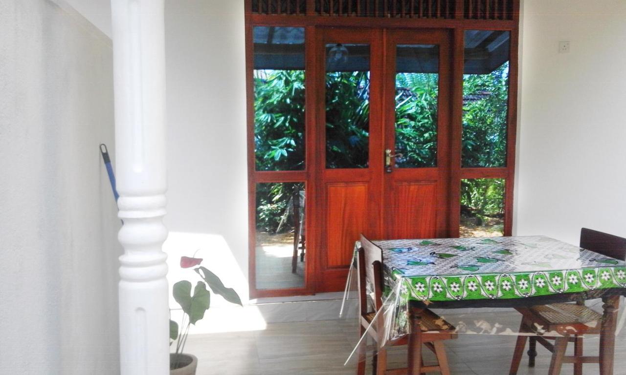 Sisila Villa Bentota Bagian luar foto