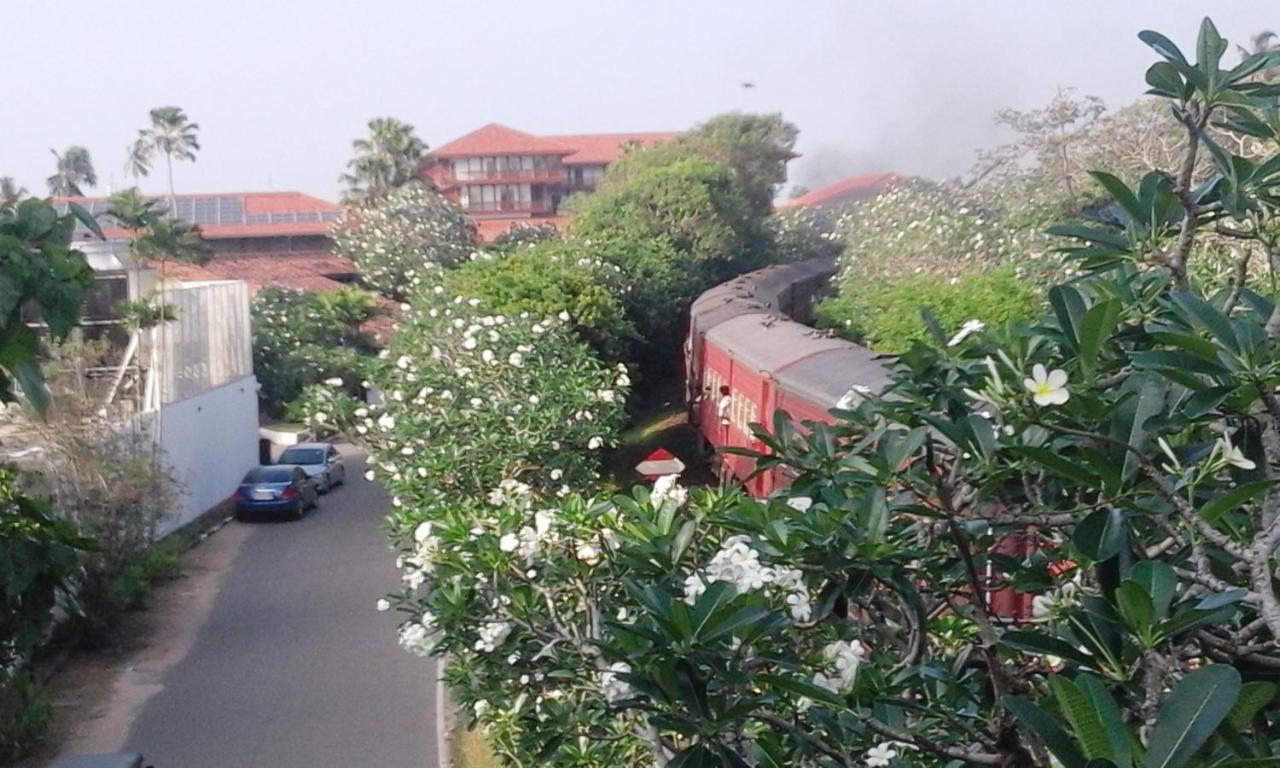 Sisila Villa Bentota Bagian luar foto